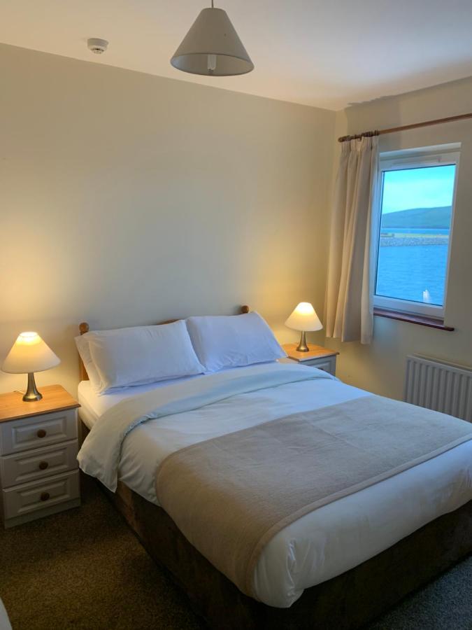Dingle Harbour Nights Hotel Ngoại thất bức ảnh