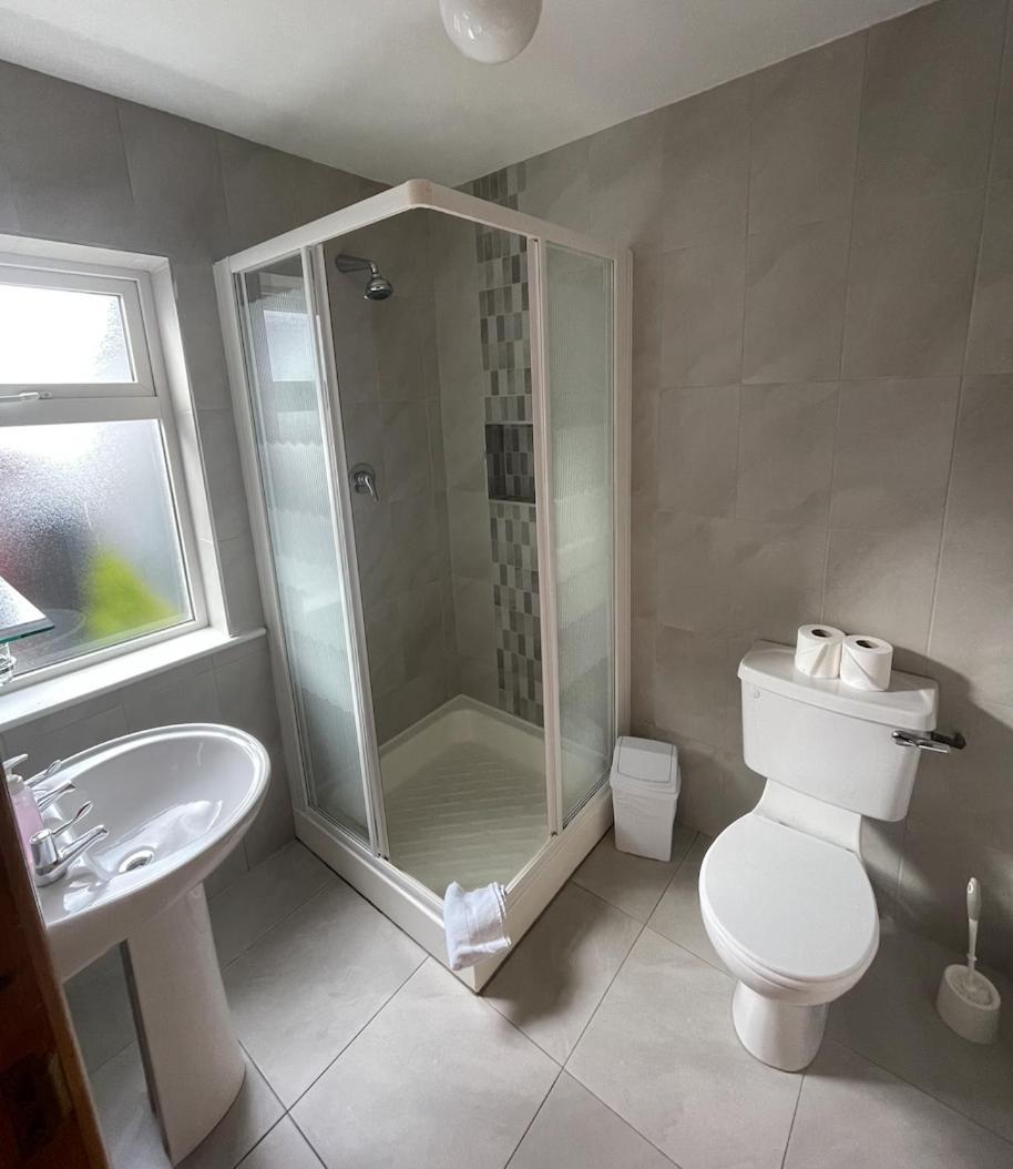 Dingle Harbour Nights Hotel Ngoại thất bức ảnh